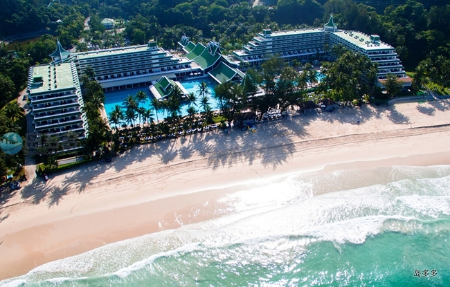 Le Meridien Phuket Beach Resort1.jpg